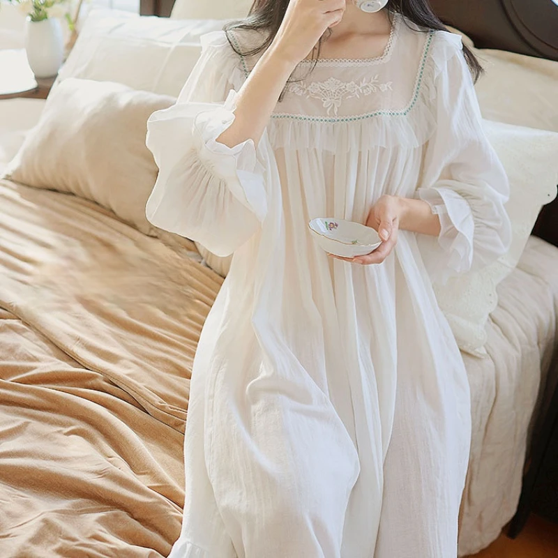 White Vintage Nightgown Women Cotton Embroidery Lace Princess Sleepwear Peignoirs Ladies Loungewear Victorian Lolita Night Dress