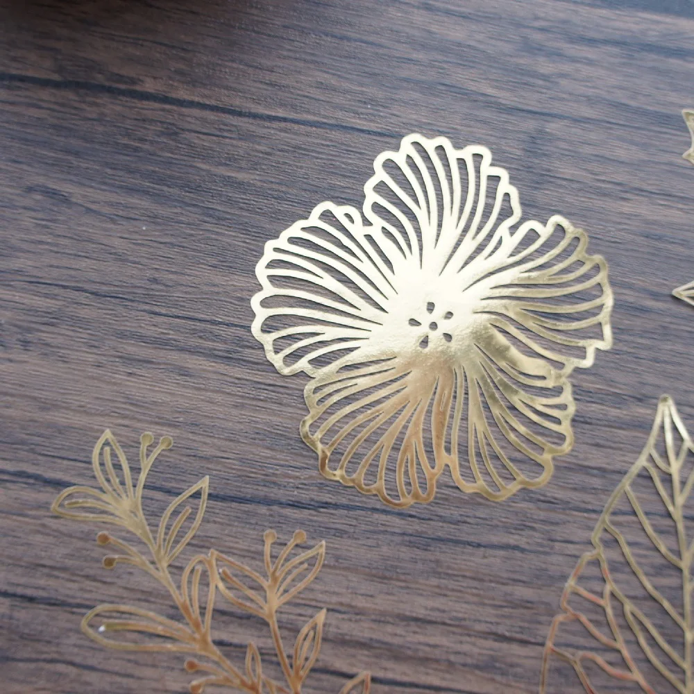 10pcs Gold Hollow Out Paper Flower Leave Vein Design As Scrapbooking Background Decoration Use