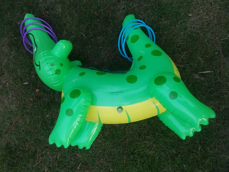 Giocattoli gonfiabili per bambini Coccodrillo Lancio Cerchio Puzzle Gioco Puntelli Modello di performance sul palco Simulazione Animale Coccodrillo 2021