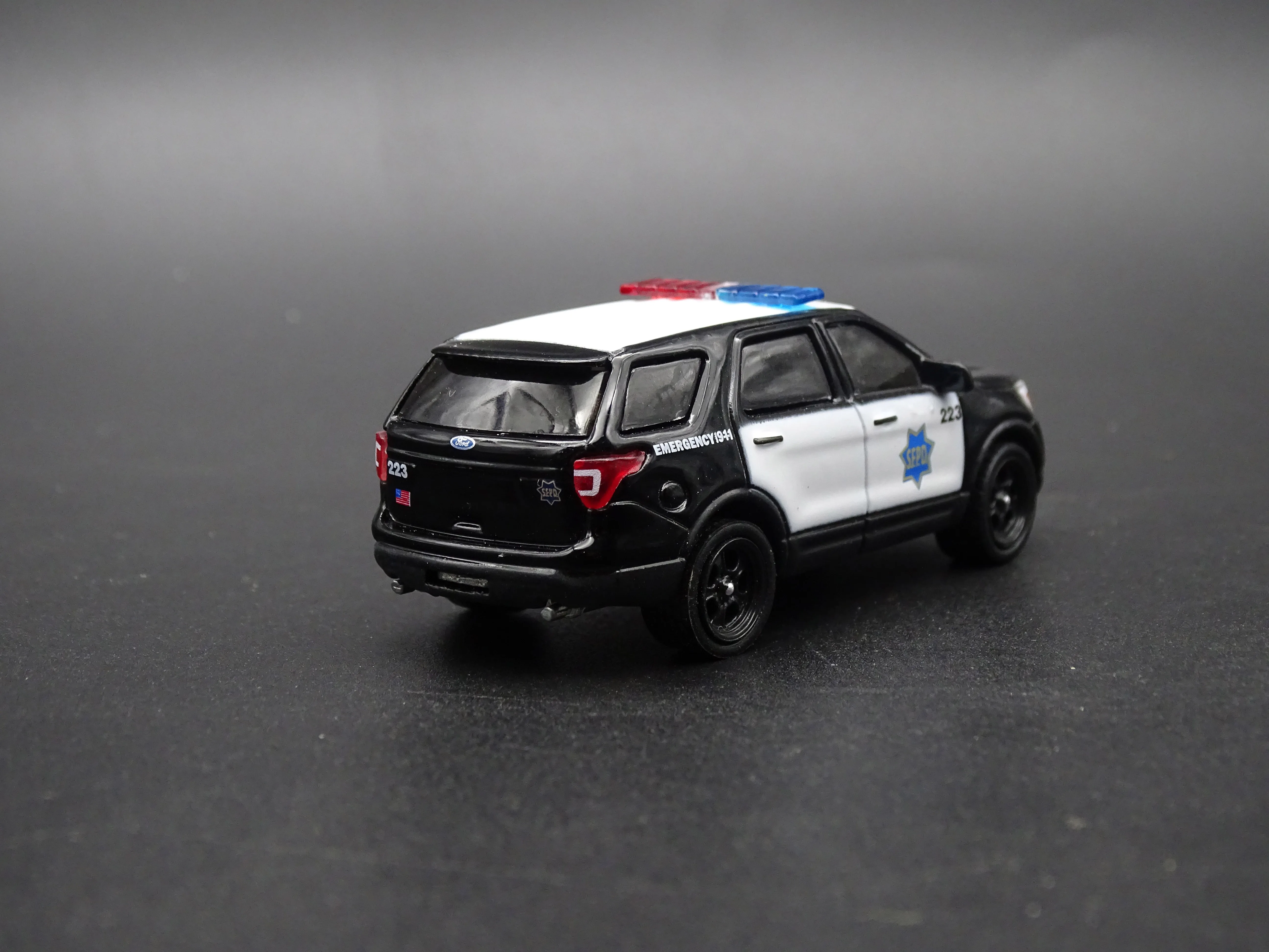 1/64 GREENLIGHT Ford explorer 2016 San Francisco Police Paint limited edition Collection of diecasting aolly refitted car model