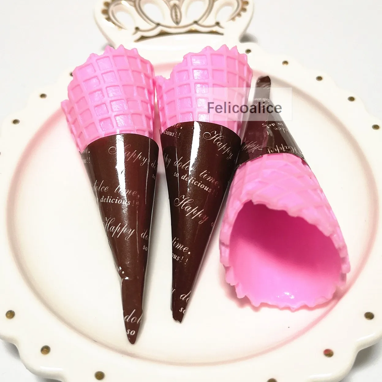 3pcs 7CM 3D Resin Simulation Ice Cream Cone Cabochon Decoration Crafts Miniature Fake Food Embellishments for DIY Scrapbooking