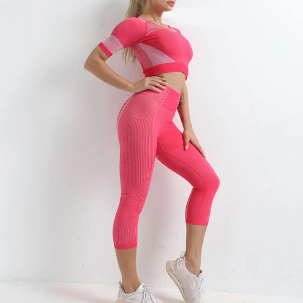 Conjunto feminino esportivo sem costura, peça conjunto feminino calça legging e top cropped academia yoga