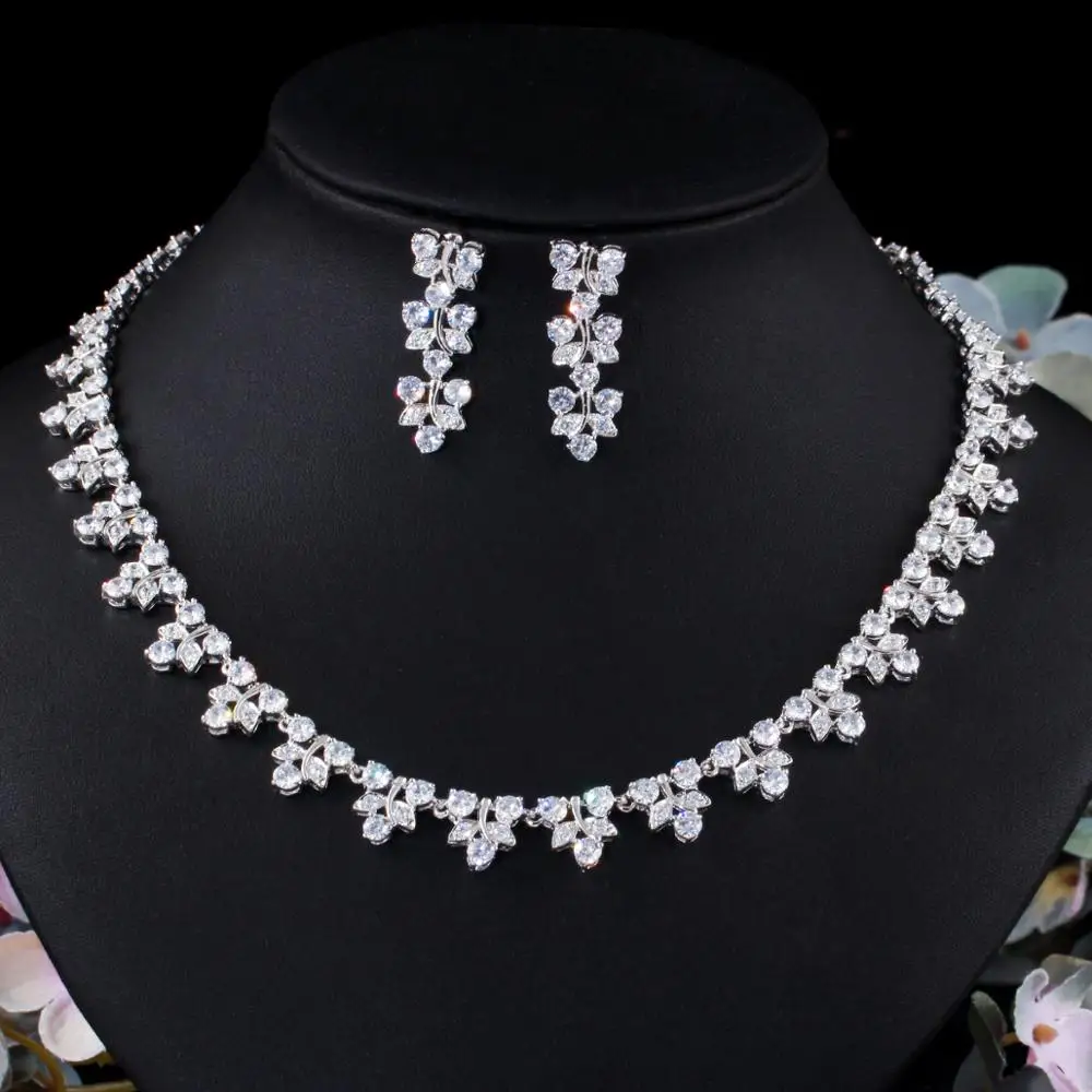 CWWZircons Blue Cubic Zirconia Crystal Leaf Shape Bridal Party Choker Necklace and Earrings Jewelry Set for Wedding Costume T474