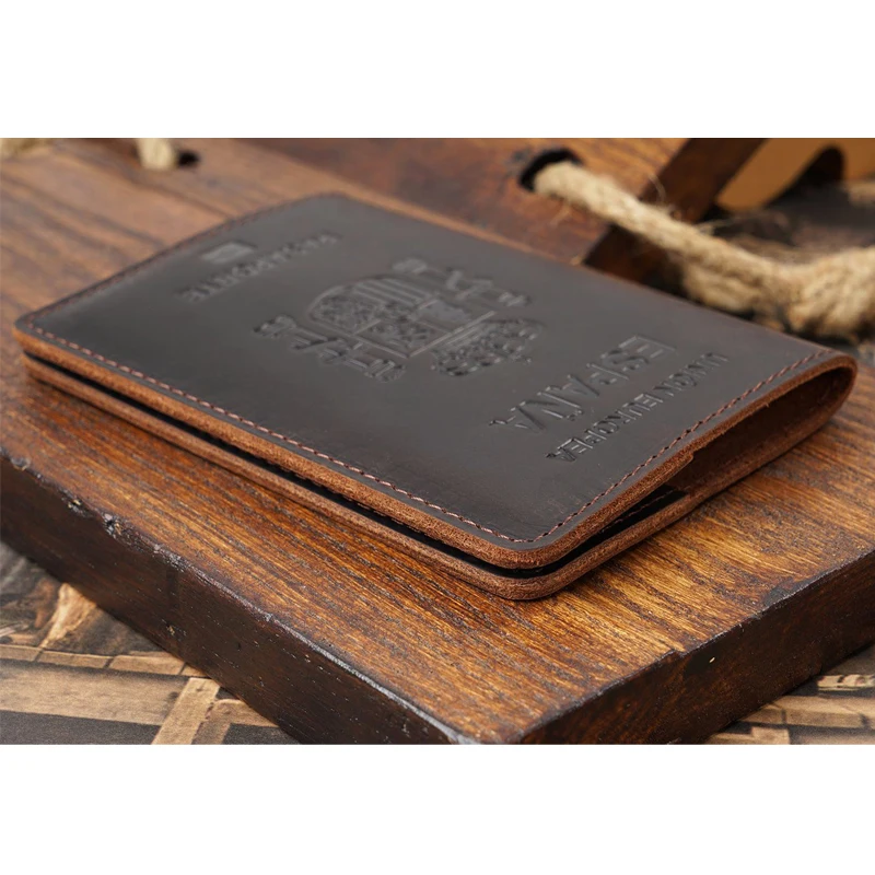 Spain Passport Cover Men Genuine Leather Retro Passport Case Women Crazy Horse Leather Handmade 100% Cowhide Travel Passport Bag