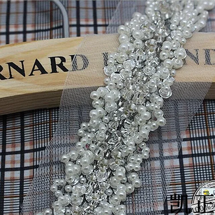 2 jardy biała perła cekinowa haftowana koronkowa tapicerka wstążka tkanina ręcznie robiona suknia ślubna DIY materiały krawieckie Craft Mesh koronkowa tkanina