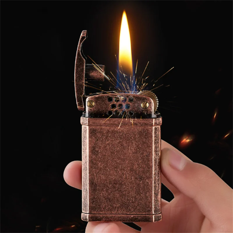 Classic Retro Copper Shell Kerosene Lighter Copper Flower Texture Metal Grinding Wheel Lighter Men\'s Smoking Gift