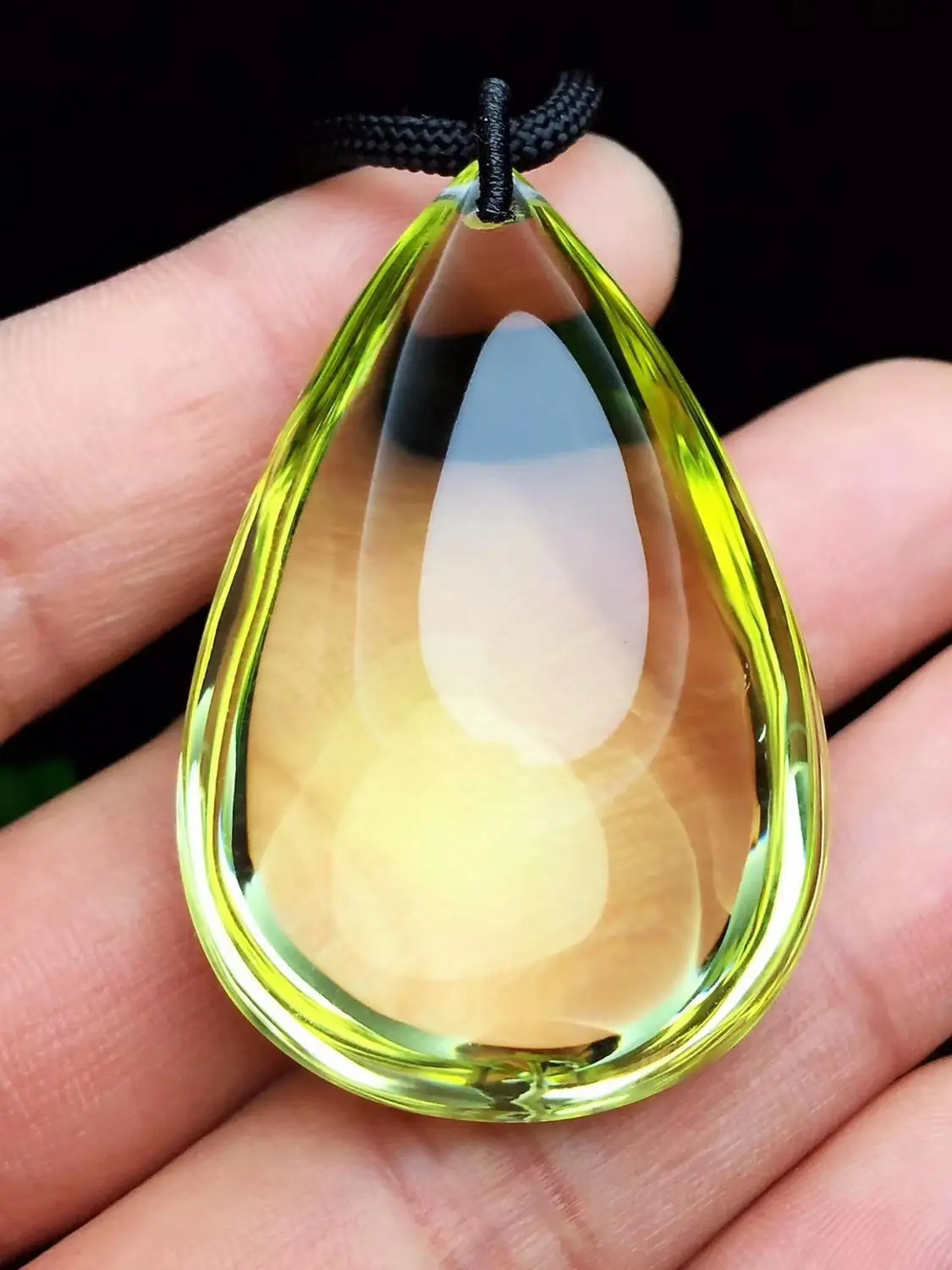 천연 황수정 석영 크리스탈 여성 펜던트 48*32*21mm 보석 황수정 부유 한 구슬 목걸이 정품 AAAAA