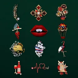 Luxury Red Baroque Geometric Animal Brooch Female School Bag Clothes Badge Party Accessories Buckle Corsage Decoration