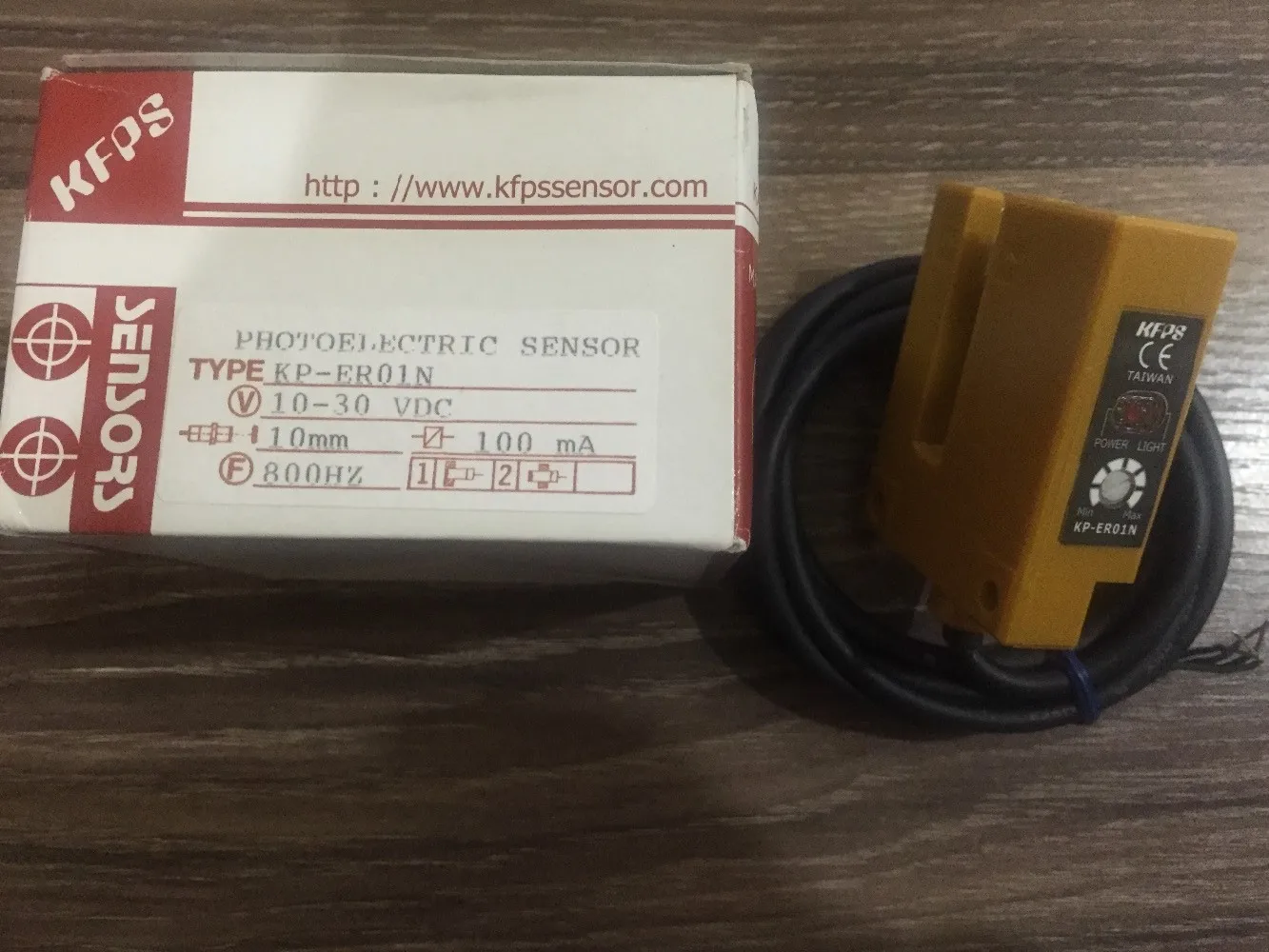 

new original KP-ER01N Taiwan KFPS photoelectric sensor 10-30VDC