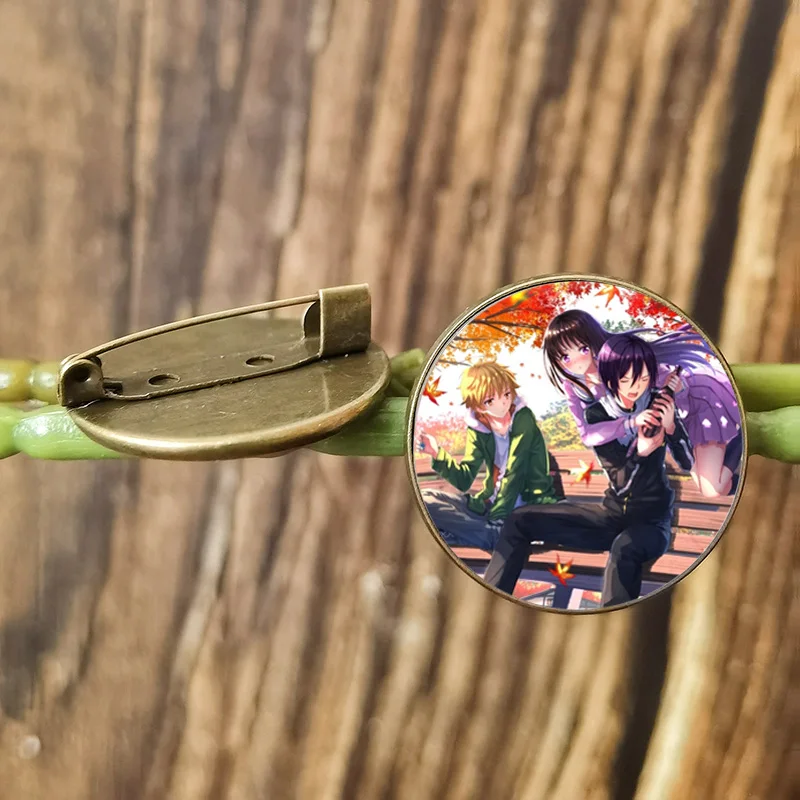 Classic Anime Noragami Yato Figure Brooches for Women Men Yukine Hiyori Cartoon Poster Glass Round Badges Pin Accessories