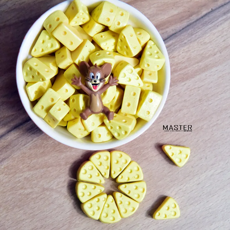 48pcs 1.8cm Small size Triangle cheese game simulation miniature scene decoration DIY decoration