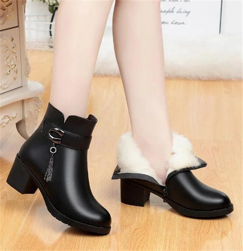 ZXRYXGS 2025 Large Size Winter Genuine Leather Boots Women Fashion Shoes Warm Wool Boots Plus Velvet Snow Boots Women Boots New