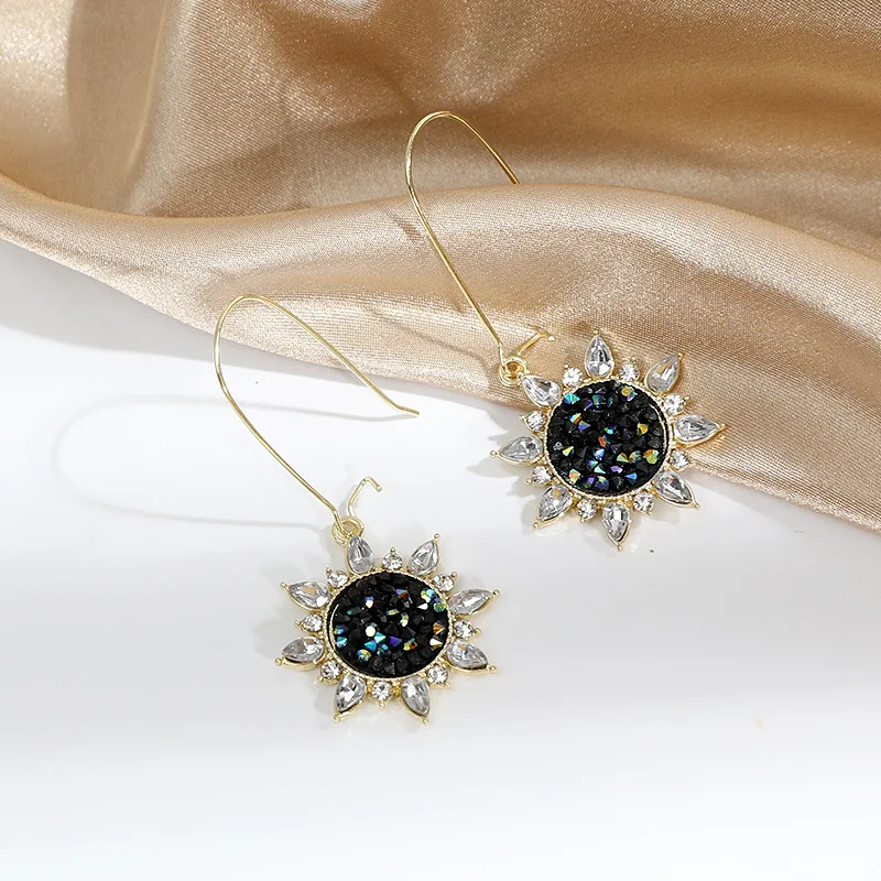 New Personality Cold Wind Long Sunflower Earrings Circle Sunflower Crystal Earrings Wholesale Drop Earrings Jewelry Earrings