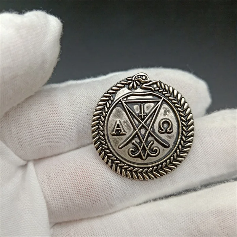 Lucifer Morning Star ซาตาน Pentecostal เหรียญ Specie อุปกรณ์เสริม Cosplay Prop เข็มกลัดโลหะ