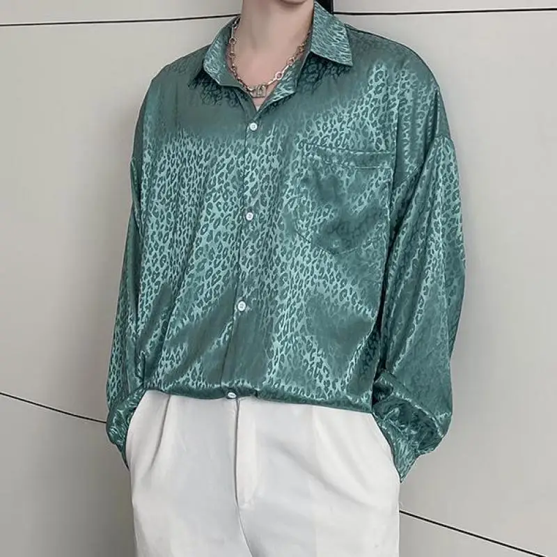 Leopard Green Ice Silk Mens Shirts Loose Jacquard Summer Mens Fashion 2021 Party Dress Satin Shirts Oversize Designer Clothes