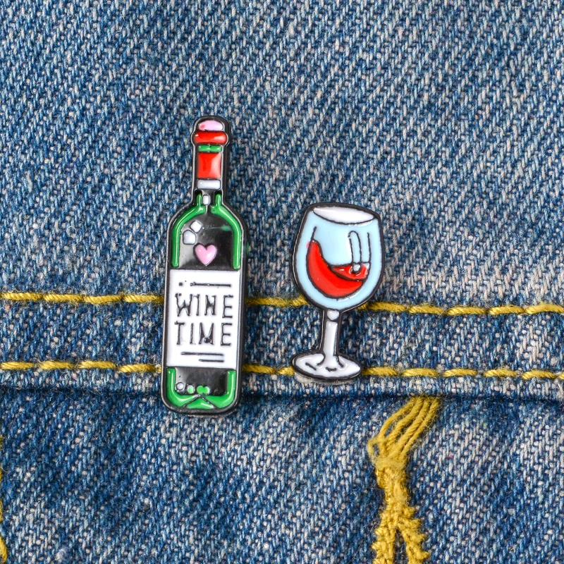 2021 Mini Cute Wine and Wine Glasses Couple Pins Red Wine Bottle Cup Brooches Enamel Pin Badge for Lovers Best Friend Pins