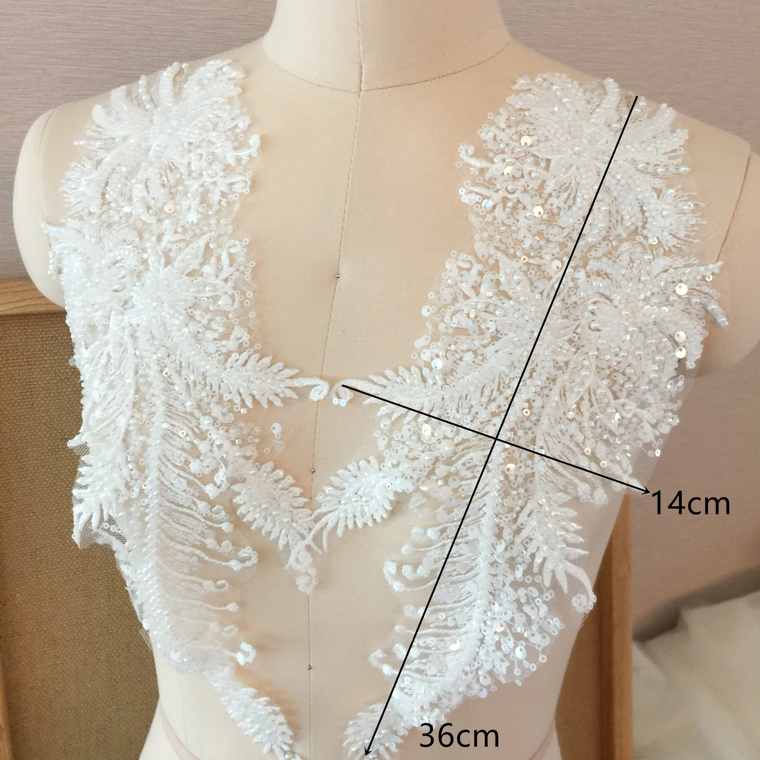 3D-Perlen-Spitzenblumen-Applikation für Braut, Hochzeitskleid, Rock, Rockzubehör, Kopfbedeckung, RS3776, 2 Stück, 1 Paar – Detail 2