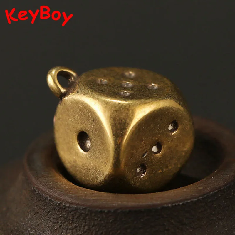 New Brass Dice Key Chain Pendants Vintage Punk Men Club Bar Drinking Playing Game Dice Tool Metal Copper Keychain Car Key Ring