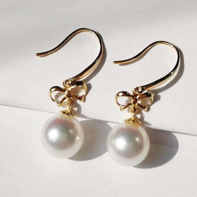 

gorgeous pair of 10-11mm round south sea white earring 14K