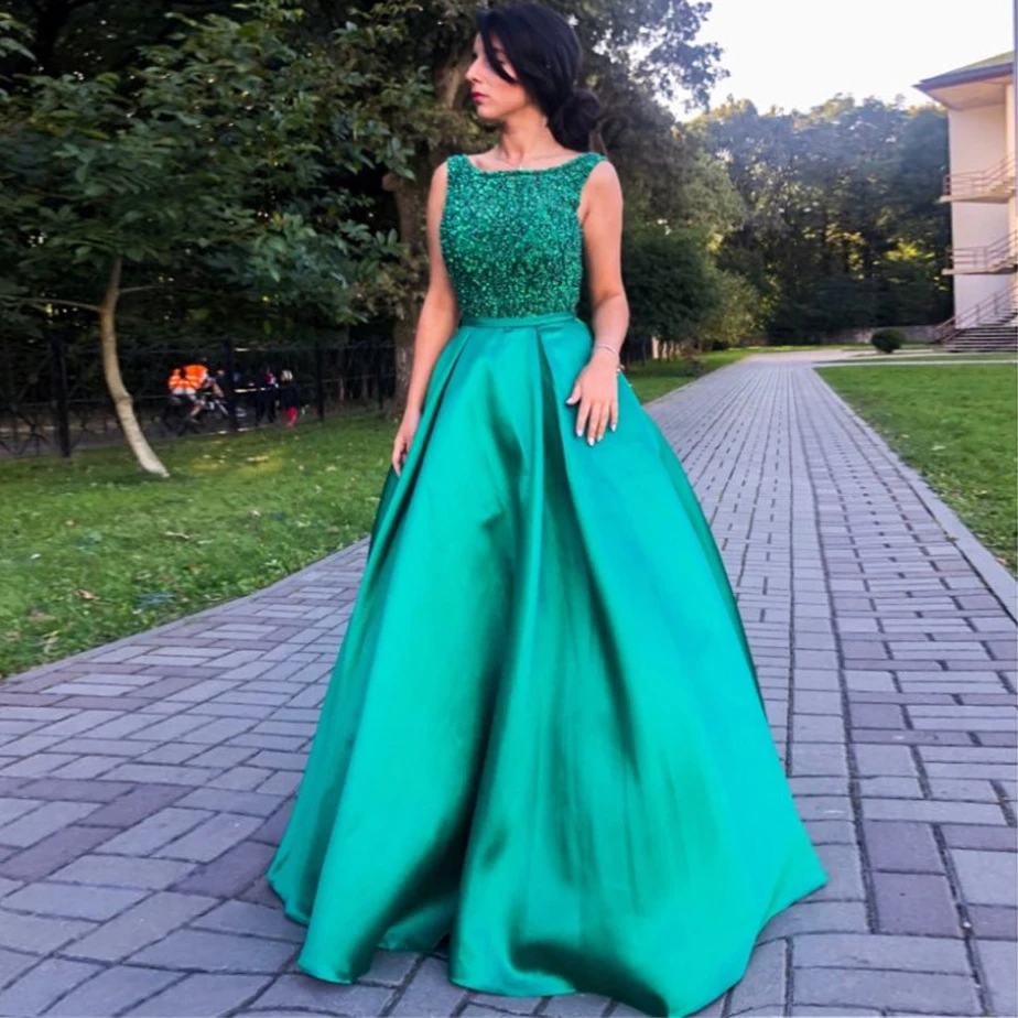 Luxury Green Dubai Evening Dresses 2025 Long Beaded Satin A-Line Prom Dress Formal Party Gowns Robe de Soiree