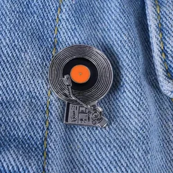 Custom Vinyl Record Player Pins Backpack Bags Jeckets Decoration Vintage Musical Instrument Jewelry Gifts for Friends Wholesale
