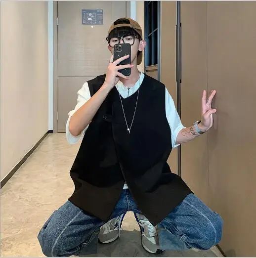 Mens Fashion Tooling Vest Men Streetwear Cargo Vest Hip Hop Sleeveless Jacket punk hip hop sleeveless jacket man Korean style