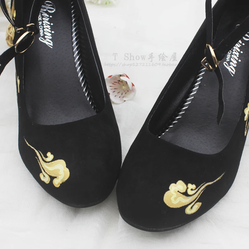 Retro สไตล์ Hanfu กระโปรงเดียวหัวเข็มขัดหนังนิ่มรองเท้าส้นสูงรองเท้าสีแดงสำหรับผู้หญิง Kawaii รองเท้าคอสเพลย์ loli รองเท้าผู้หญิง