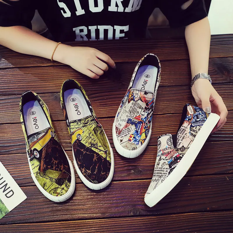 New Spring  Autumn Canvas shoes Male students shoes Casual Graffiti Sneakers Loafers slip-on shoes breathable mens  Shoes