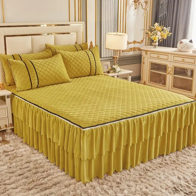 

High Quality Deluxe Soft Bed Skirt, Plush Quilted Bed Cover, Plus Size and Oversized Bed Cover, Not including Pillowcase, Winter