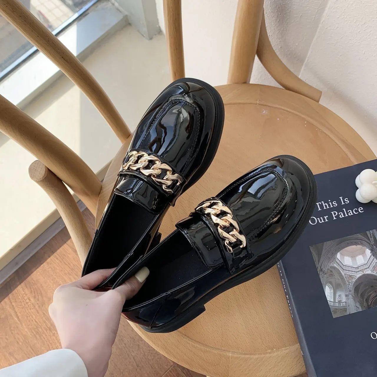 New Autumn Platform British Style Small Leather Shoes Women Metal Chain Thick Heel Thick Sole Single Shoes Female Loafers