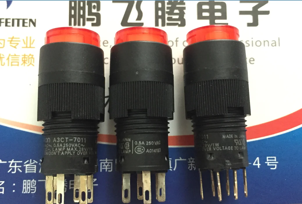

1PCS Japan A3CT-90A0-R round reset button button micro switch 6 feet red