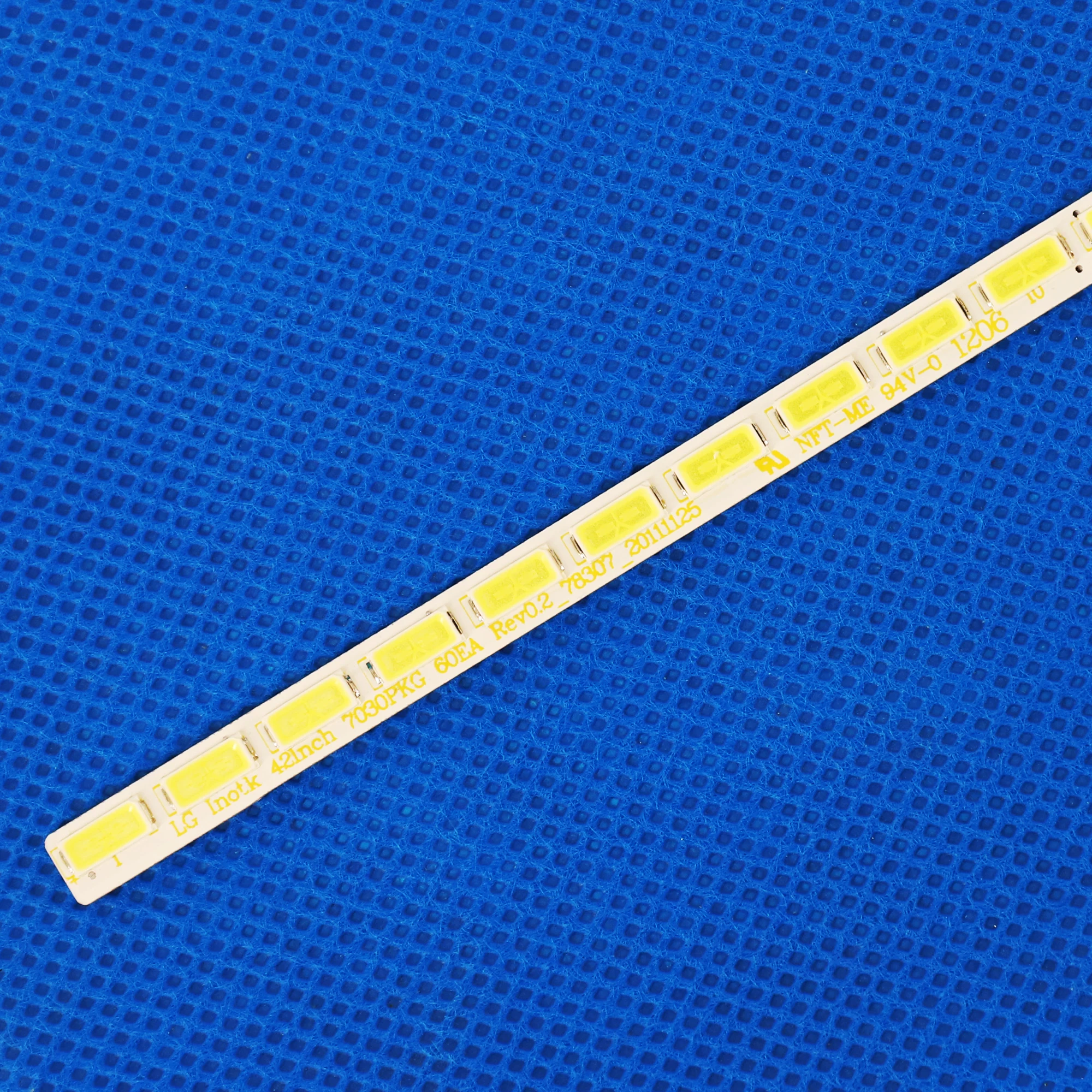 LED backlight strip 60 lamp for LG Innotek 42Inch 7030PKG 60ea Rev0.2 type 525mm new