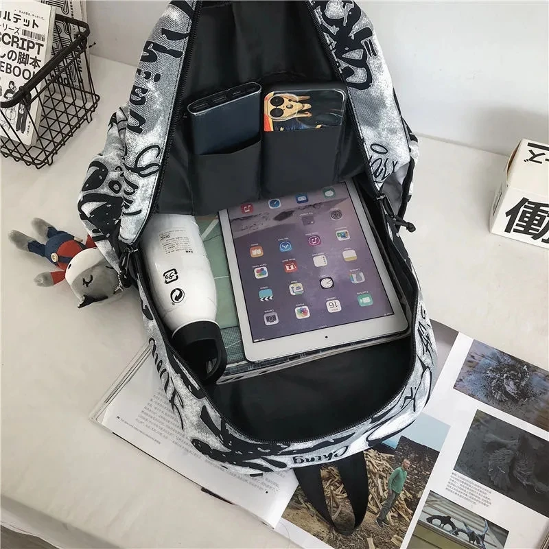 Graffiti letter couples schoolbags men women casual treval backpack Multi-Function Junior school bags