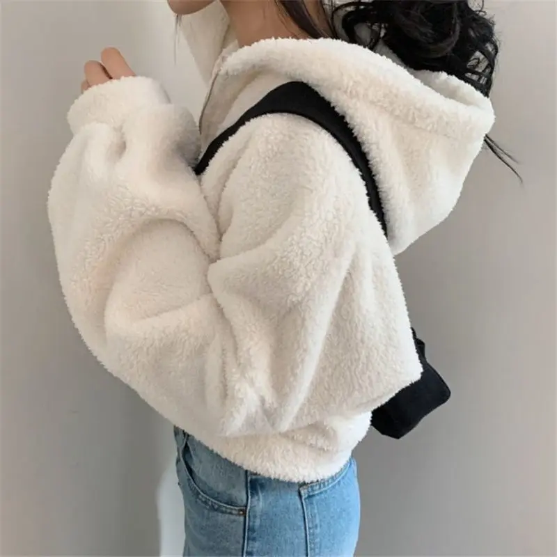 

2021 new Korean high waist short lamb wool warm zipper coat hooded cardigan student sweater women's top