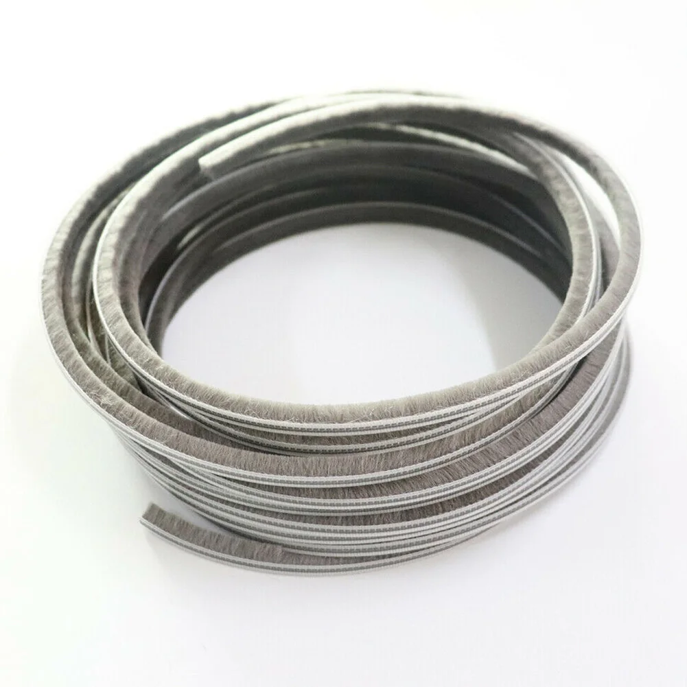 Щетка-уплотнитель для дверей и окон, 10 м