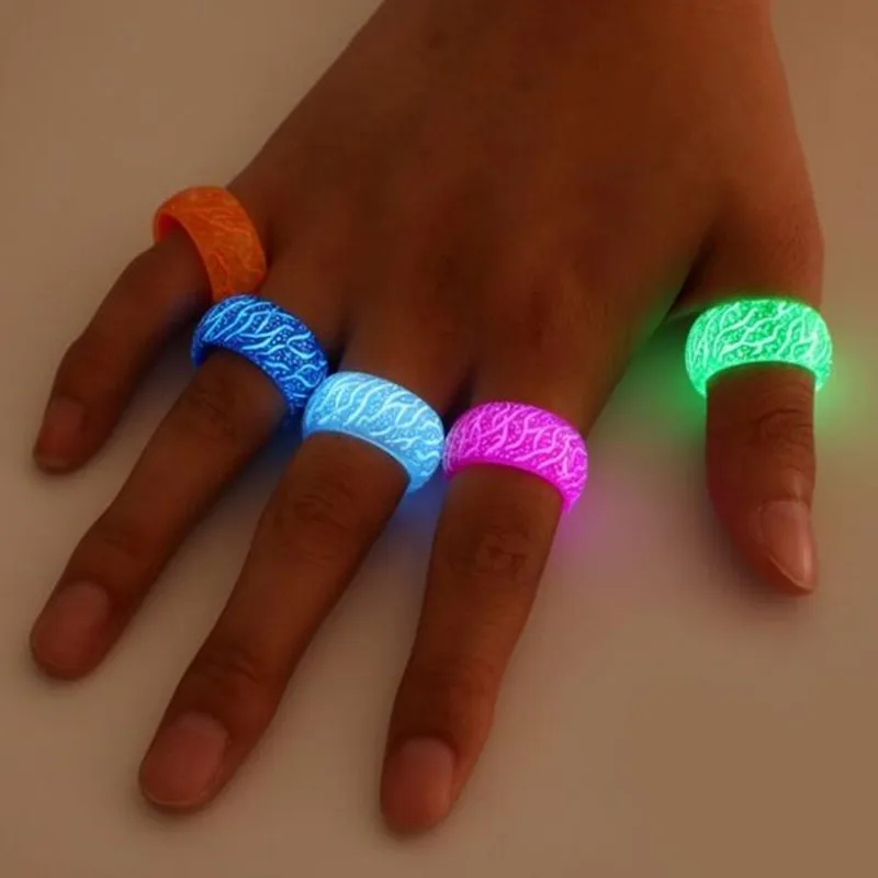 Glows Cracks Rings Shining Luminous Glow Ring Glowing In The Dark Jewelry Unisex Decoration For Women Men Glows Cracks Rings