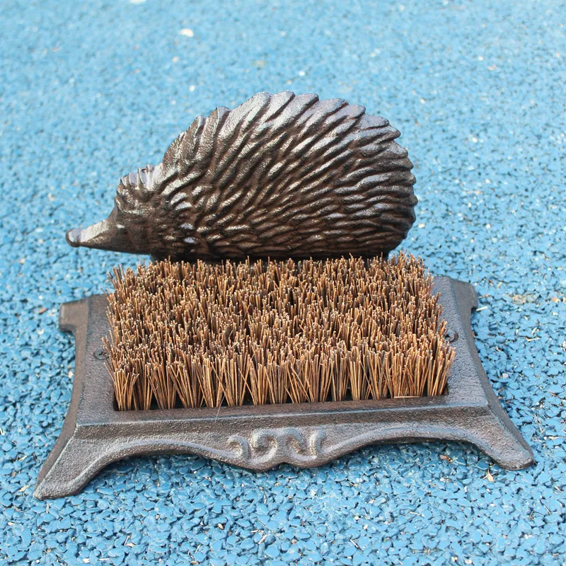 Vintage Outdoor Garden Decor Rough Rustic Hedgehog Figurines Cast Iron Boot Scraper With Brush Heavy Handamde Shoes Cleaner