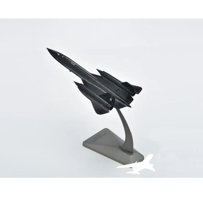 Aircraft Plane model US Air Force SR-71 Blackbird reconnaissance airplane Alloy model SR71 1:200 diecast metal airplanes model