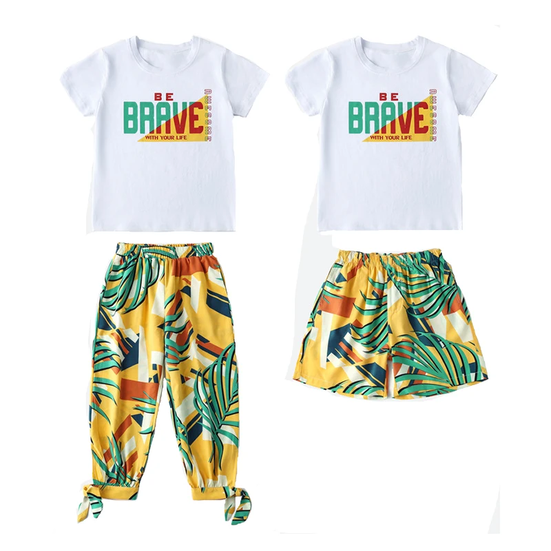 Summer Family Matching Clothes Mother and Daughter Father and Son Seaside Beach Set T-shirts and Shorts Matching Couple Outfits