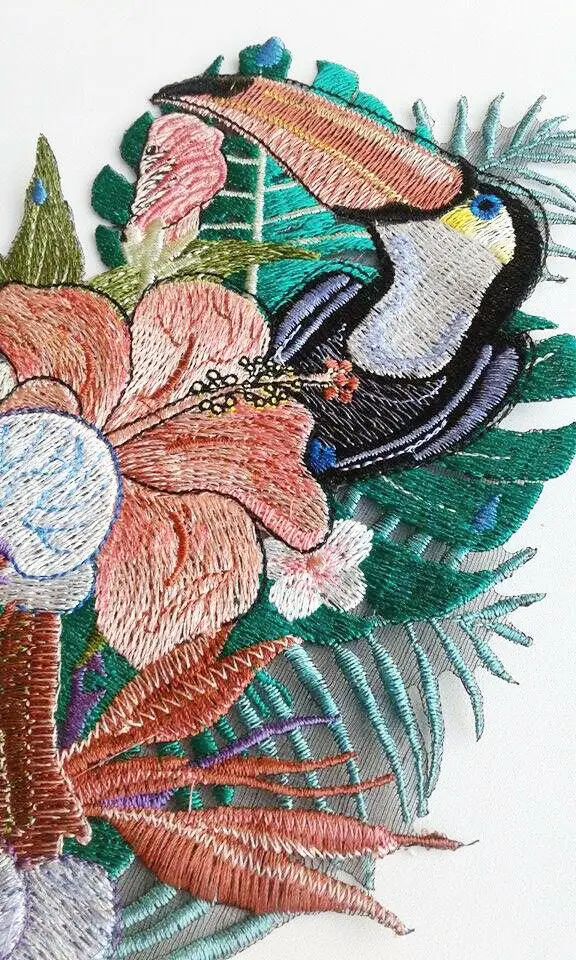 Parche bordado de pájaro y orquídeas tropicales de tucán, parches para planchar de calidad Extra para apliques de ropa, insignias de animales