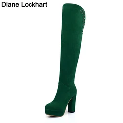 Stivali alti sopra il ginocchio con plateau Scarpe invernali floccate da donna Moda donna Tacchi alti Botas Stivali con rivetti Bottine verde nero Mujer