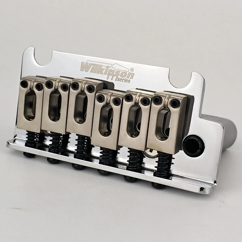 Wilkinson WOV06 Chrome Silver lizenzierte 2-Punkt-E-Gitarre im Vintage-Stil, Tremolo-Brücke für Strat- und Suhr-Gitarre – Detail 3