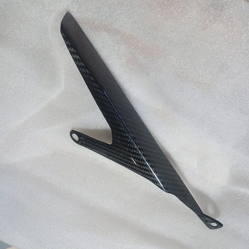 

Motorcycle Carbon fiber Rear Chain Guard Mud Cover Fairing Cowl for YAMAHA YZF R1 2015 2016 2017 2018