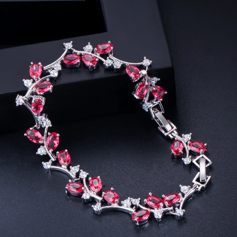 CWWZircons 6 Farboptionen Weißgoldfarbenes Handgefertigtes Österreichisches Kristall-Tennisarmband in Lila für Damen Großhandel S0099 – Detail 10