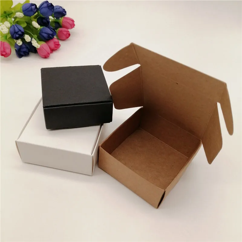50pcs New DIY Kraft Paper/Black/white Gift Box For Wedding Favors Birthday Party Candy Cookies Christmas party gift ideas Boxes