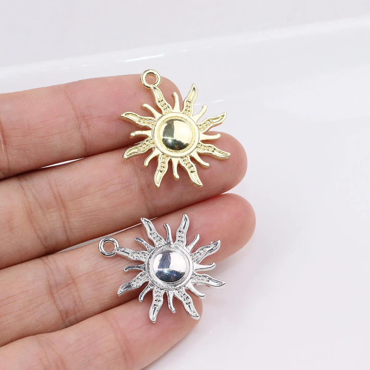 

Eruifa 10pcs 24mm Luxurious New Arrive Big Sun Zinc Alloy Necklace Earrings Fashion Jewelry Handmade DIY Charms Pendant 2 Colors