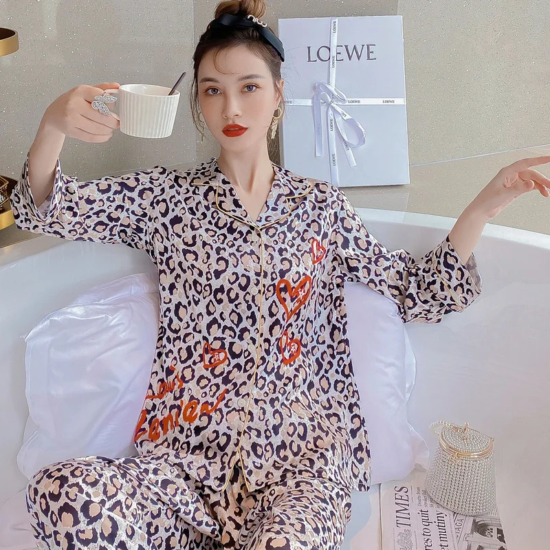 

Print Leopard&Love Sleepwear Women Two Pieces Sleep Set Pajamas Suit With Buttons Sexy Casual Nightwear Satin Home Clothes