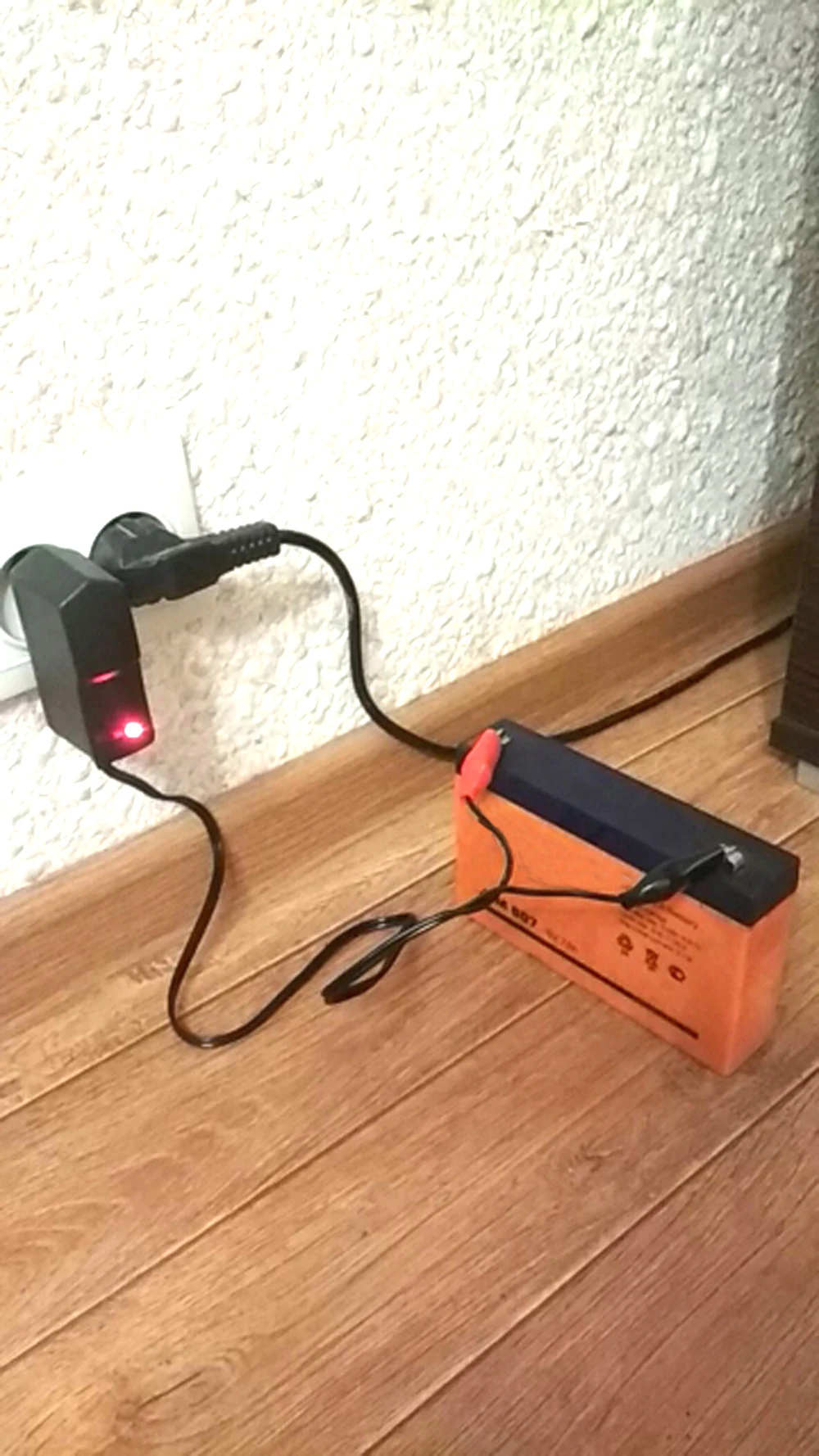 6v Lead Acid Battery Charger Clip Battery Charger 7.4V 1A Battery Charger Automatic Battery Charger  for 6v Lead Acid Battery