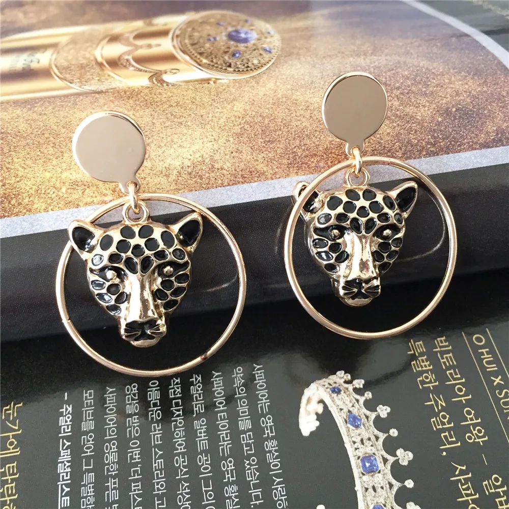 Cute Tiger and Leopard Pendant Drop Dangle Statement Earrings Modern Female Jewelry Metal Geometric Golden Hanging Swing Earring