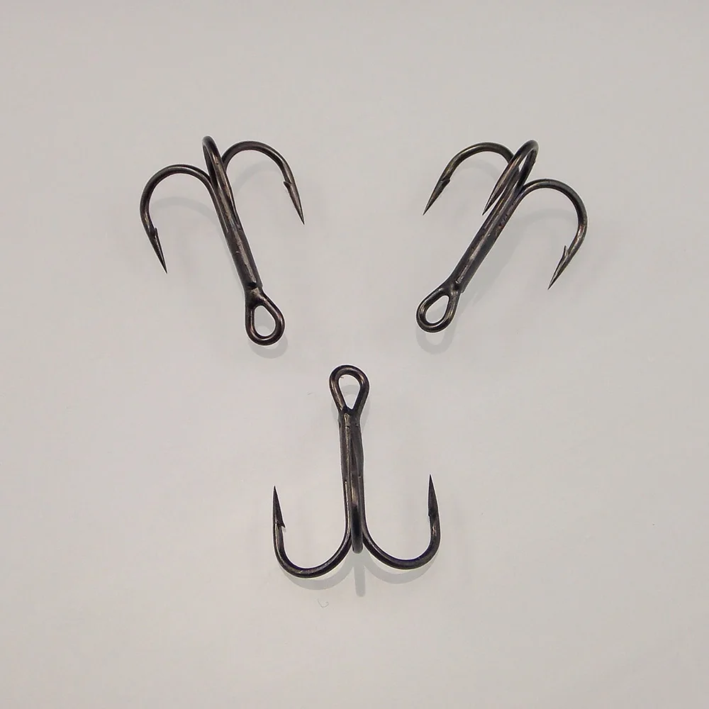 KESFISHING 12pcs Fishing Hook Carbon Steel Barbed Fishhooks Super Sharp Triple Hooks Tackle Accessories with Box